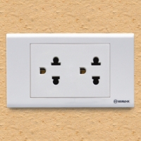 S18UE2_Ổ cắm đôi 3 chấu 16A